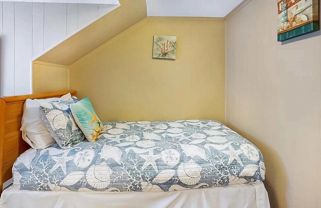 The Margaritaville House! Sleeps 13! Ocean Views And Rooftop Deck-1