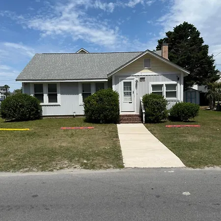 Beachy Keen, North Myrtle Beach Beach Single-Family House, 150 Feet To Ocean! Pets Welcome!-3